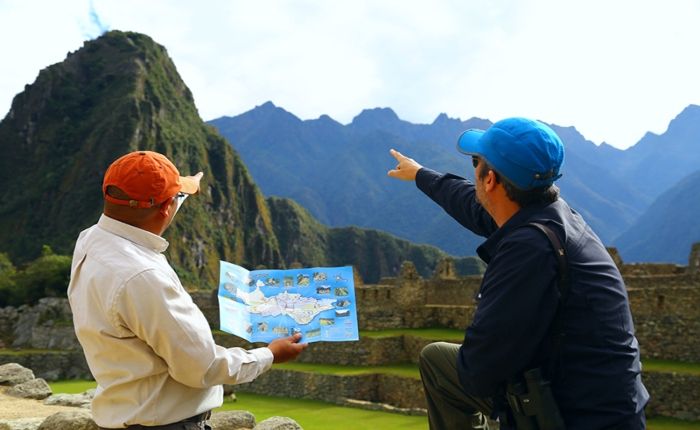 tour-guide-machupicchu