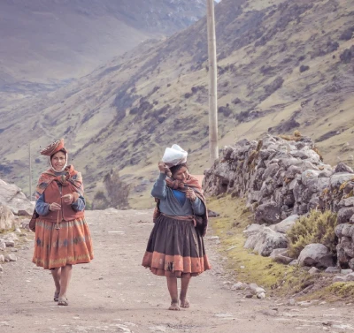 explore-lares-treks