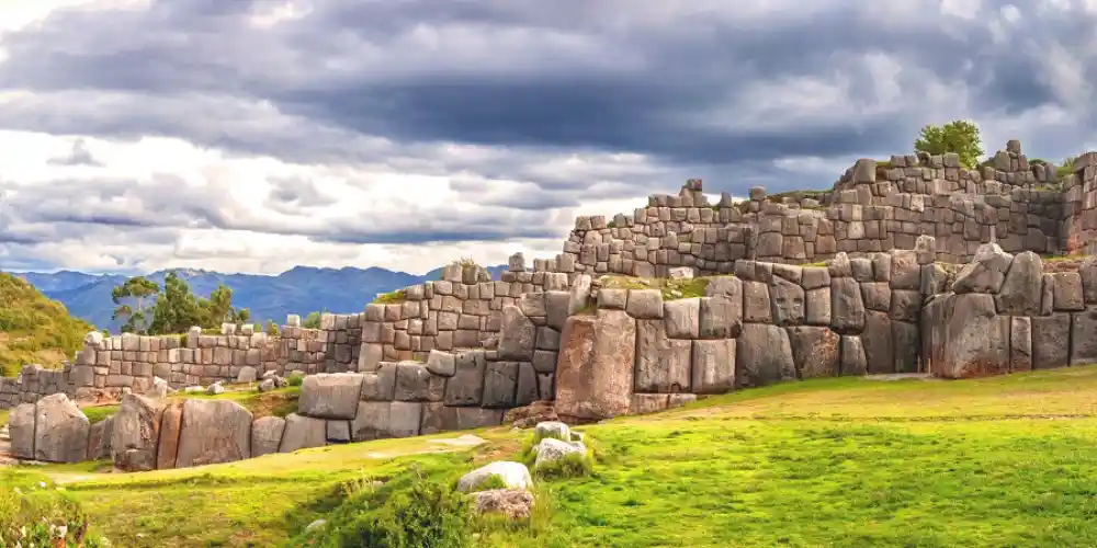 sacsayhuaman