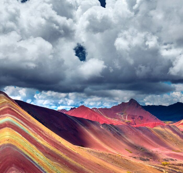 rainbow mountain peru hike