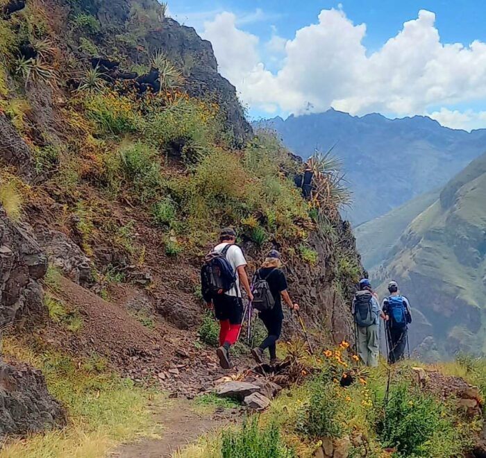 huchuy qosqo trek