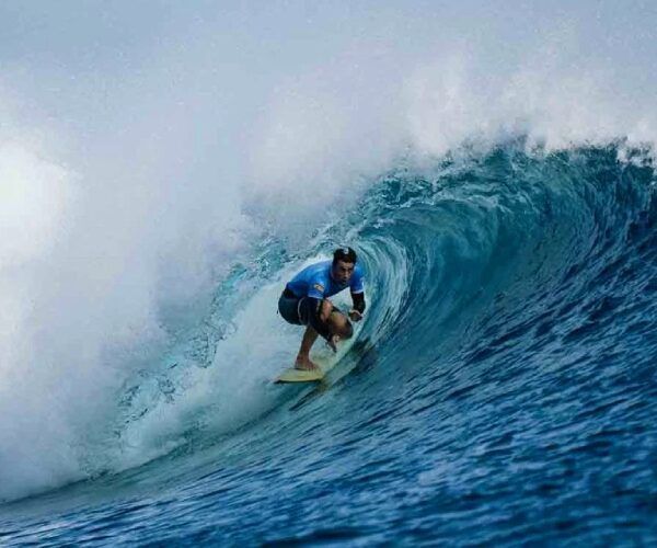 the beaches of northern peru are perfect for surfing