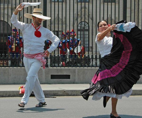 One of the most emblematic dances of the north is the Marinera