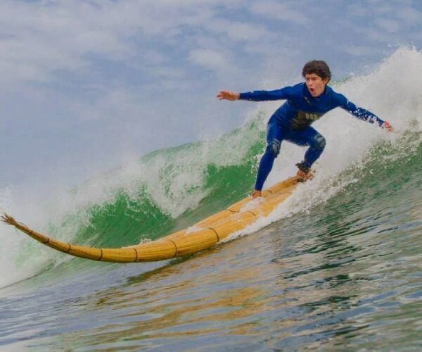 Surfing on the totora horses, like in ancient times