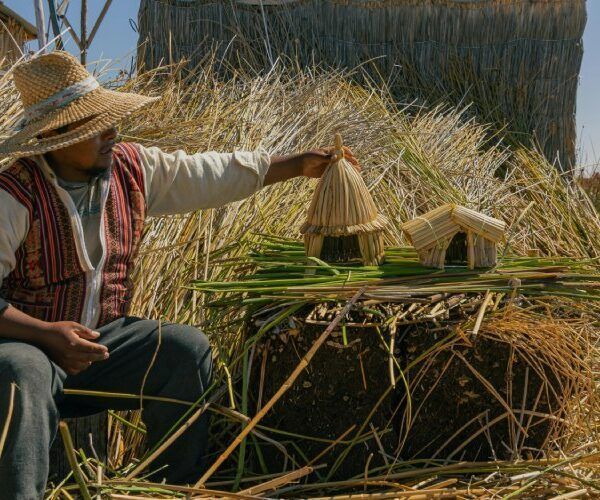 Andean men, with customs of the Incas and Aymaras in Puno and Lake Titicaca